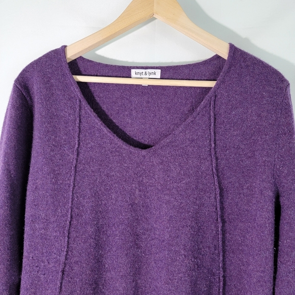 Knit & Link Women's Purple  100% Cashmere V-neck Ribbed Cuffs Sweater Sz Medium - Picture 2 of 11